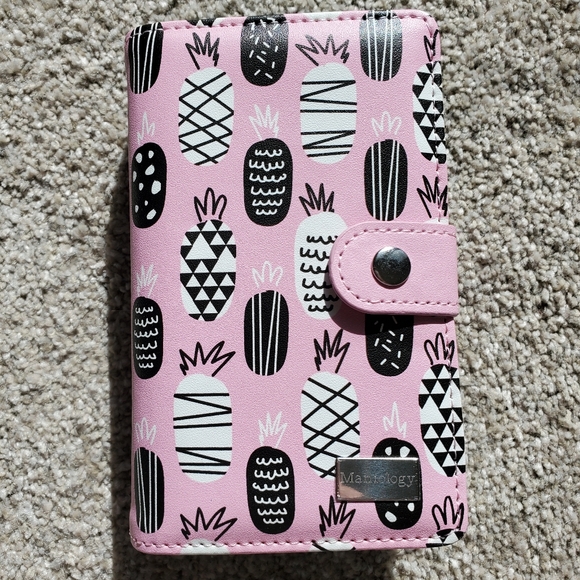 maniology Other - Maniology Mini Pineapple Stamping Plate Organizer Plate